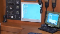 Yacht SEJAA -  Navigation Station